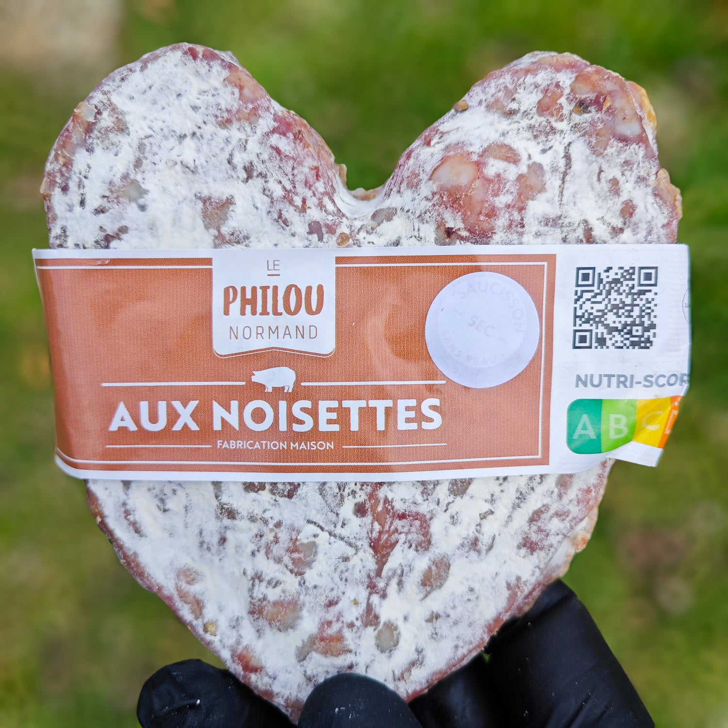 Saucisson aux noisettes